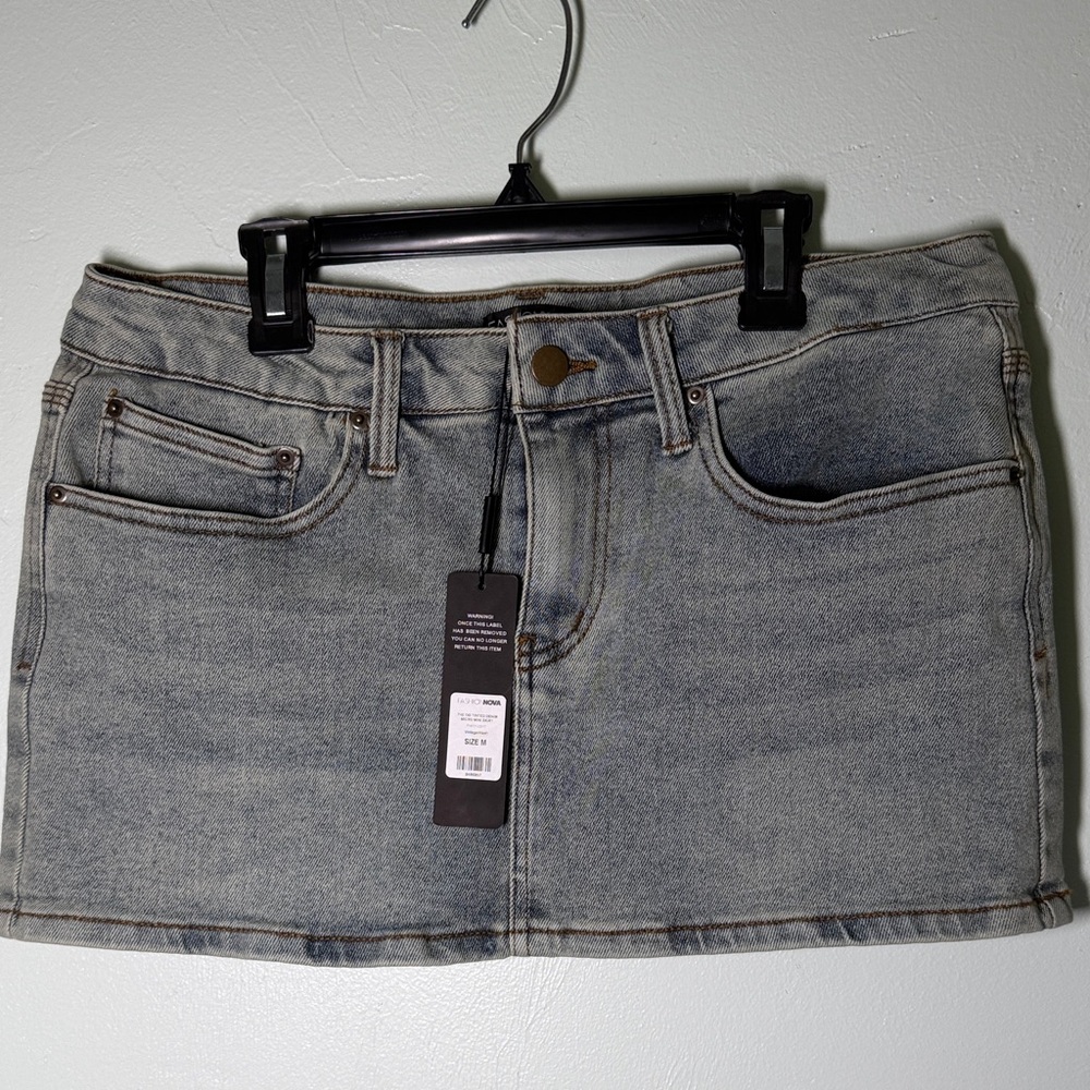 BRAND NEW Fashion Nova Light Blue Washed Denim Micro Mini Skirt Size M